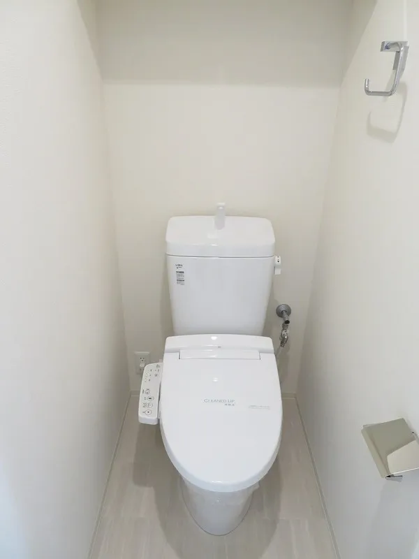 The Park Cross Monzen-Nakacho - Interior - ["Toilet seat", "Toilet", "Plumbing fixture"]
