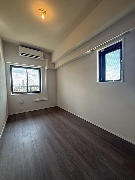 Predia Court Sangenjaya - Interior - ["Flooring", "Ceiling", "Floor"]