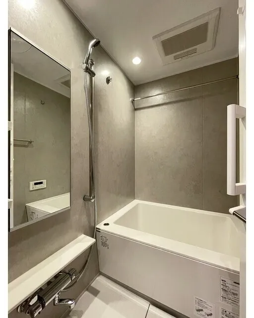 Season Flats Omorinishi - Interior - ["Flooring", "Plumbing fixture", "Floor"]