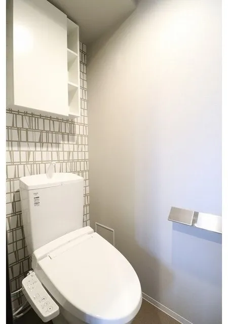 La Douceur Sugamo East - Interior - ["Toilet seat", "Plumbing fixture", "Interior design"]