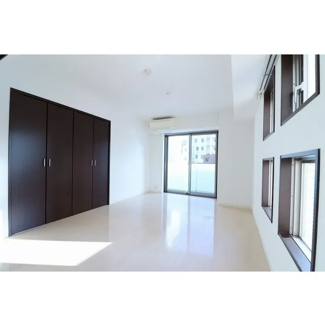 Casa Brillia - Interior - ["Window", "Building", "Fixture"]
