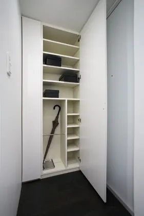 Ipse Gakugei Daigaku - Interior - ["Wood", "Interior design", "Flooring"]