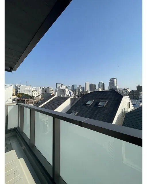 L's Residence Higashi Nakano - Interior - ["Daytime", "Urban design", "Composite material"]