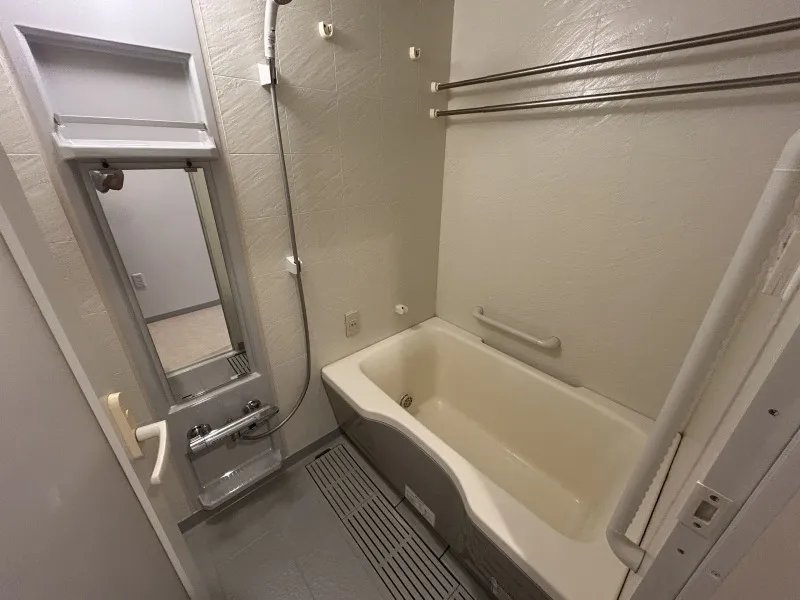 Acty Shiodome - Interior - ["Plumbing fixture", "Flooring", "Floor"]
