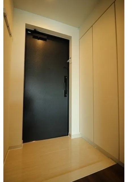 Comforia Shin-Nakano - Interior - ["Door", "Household hardware", "Door handle"]