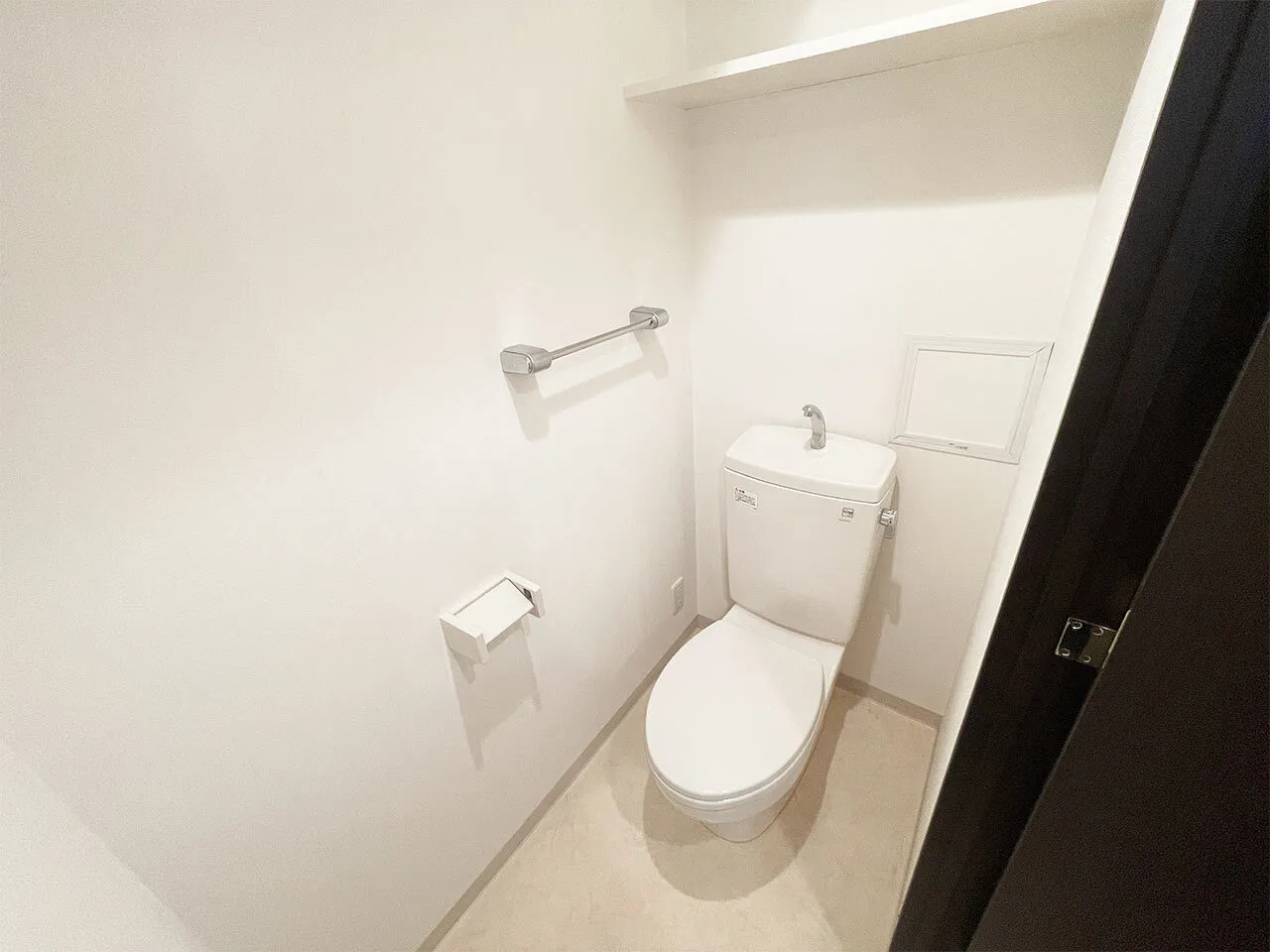 Mynavi STAY Miraie Higashi Yaesu - Interior - ["Flooring", "Floor", "Plumbing fixture"]