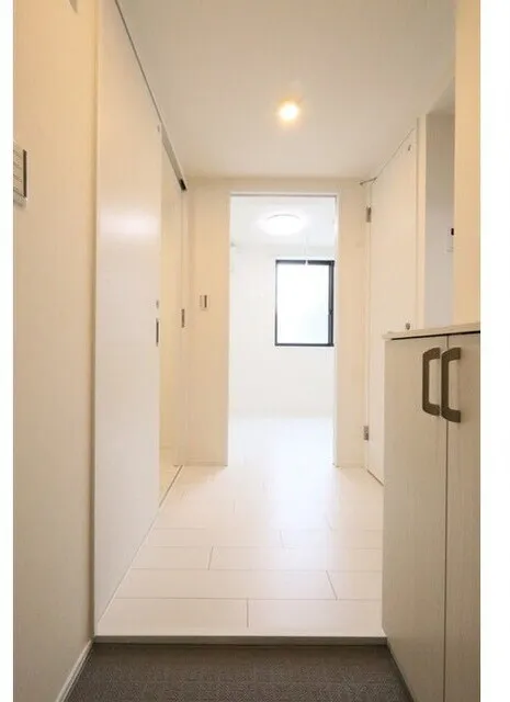 Option Sakashita - Interior - ["Flooring", "Floor", "Wall"]