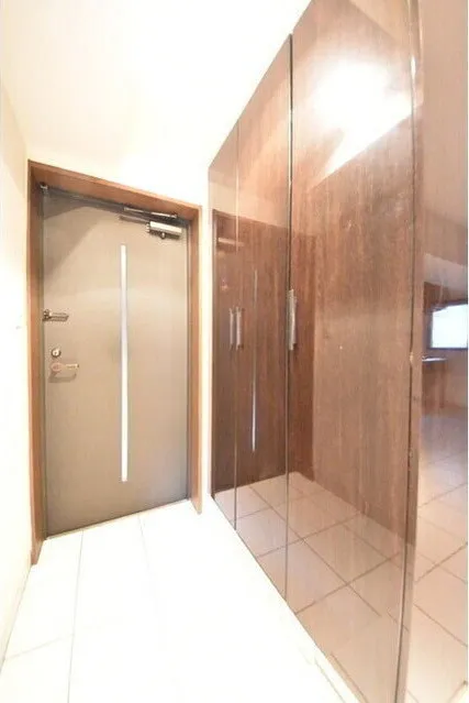 Village Minami Aoyama - Interior - ["Building", "Door", "Wood"]