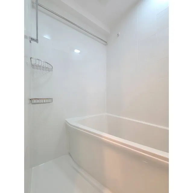 Comforia Higashioi II - Interior - ["Building", "Bathtub", "Bathroom"]