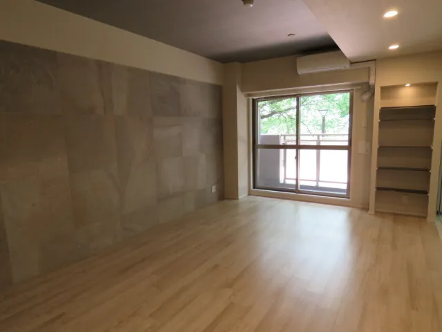 Castalia Meguro - Interior - ["Brown", "Window", "Wood"]