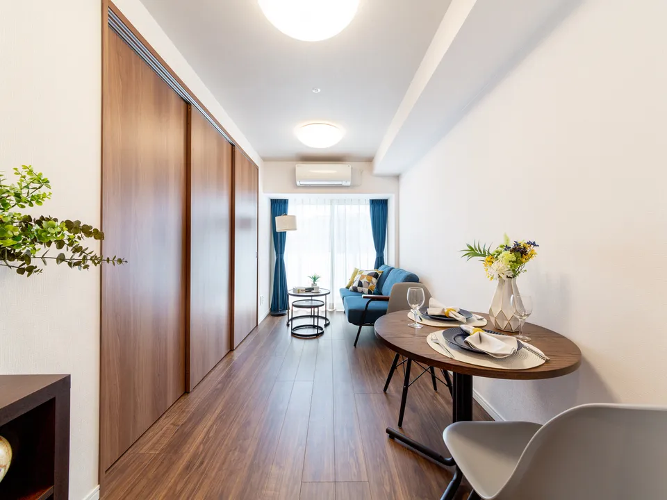 Hmlet Higashi-Shinjuku - Interior - ["Flooring", "Interior design", "Wood flooring"]