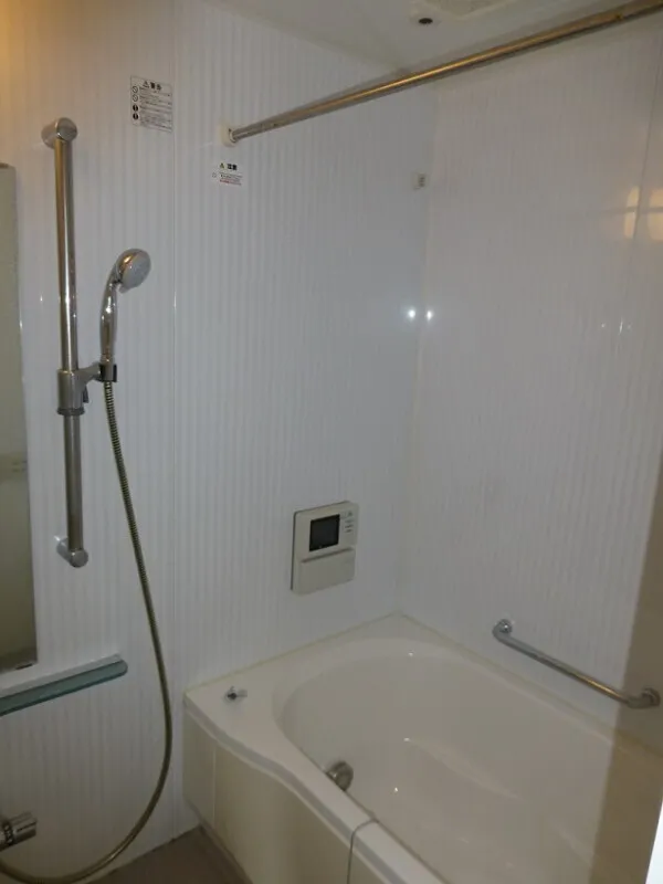 Laclas Nihonbashi Hisamatsucho - Interior - ["Bathroom", "Plumbing fixture", "Bathtub"]