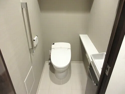 City Terrace Suginami Honancho South - Interior - ["Toilet seat", "Toilet", "Plumbing fixture"]