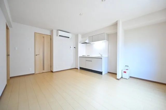 CENTRAL GARDEN RESIDENCE TOKYO - Interior - ["Apartment", "Floor", "Flooring"]