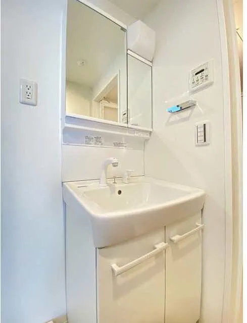 Due Otorii WEST - Interior - ["Apartment", "Plumbing fixture", "Plumbing"]
