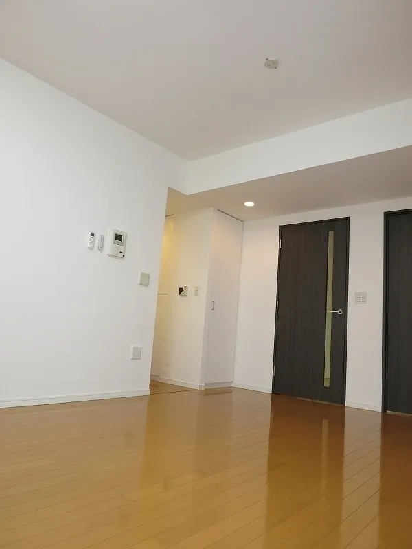 Prospect Morishita - Interior - ["Property", "Building", "Fixture"]