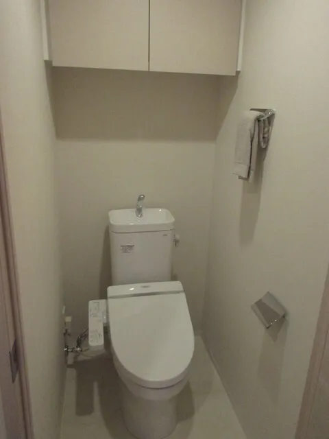The Park Habio Koenji - Interior - ["Toilet seat", "Bathroom sink", "Bathroom"]