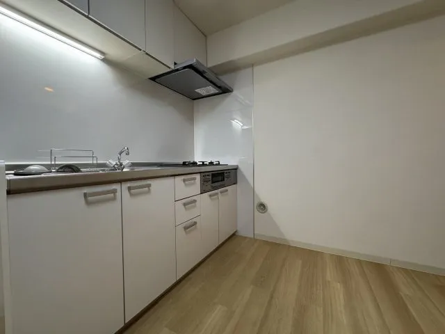 Parkside Minamioi - Interior - ["Flooring", "Floor", "Kitchen"]