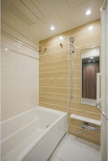 Due Fuchu I - Interior - ["Flooring", "Plumbing fixture", "Floor"]