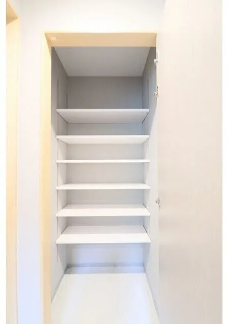 TAKANAWA NODE - Interior - ["Wall", "Shelving", "Wood"]