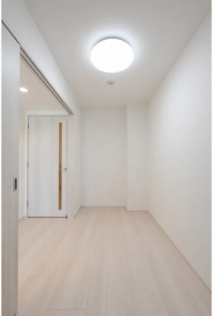 Comforia Liv Toyosu Canal - Interior - ["Flooring", "White", "Ceiling"]