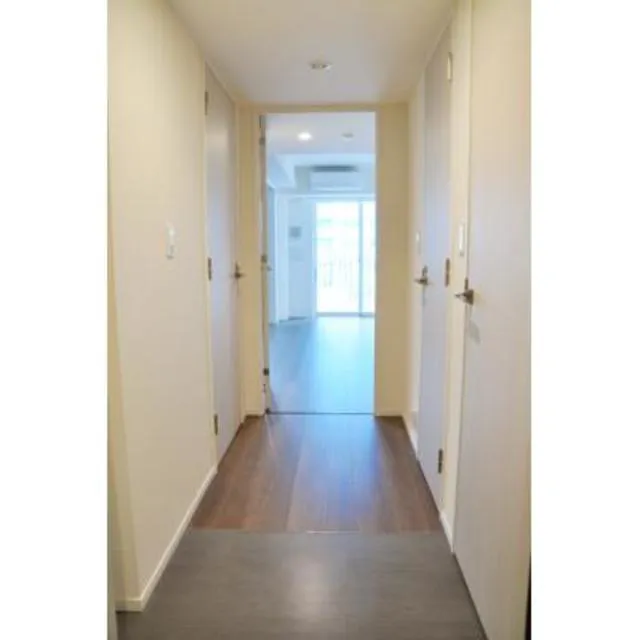 Park Axis Toyosu Canal - Interior - ["Building", "Door", "Fixture"]