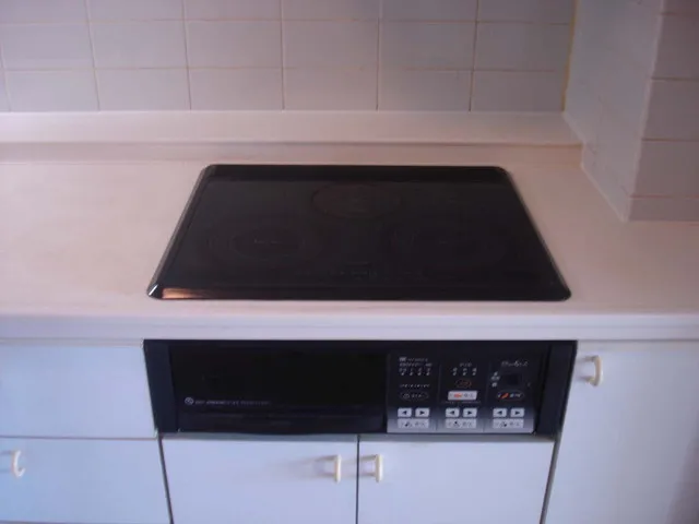 Shibaura Square Heights - Interior - ["Kitchen appliance", "Kitchen stove", "Home appliance"]