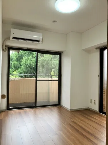 Lions Plaza Ochanomizu - Interior - ["Wood", "Flooring", "Interior design"]