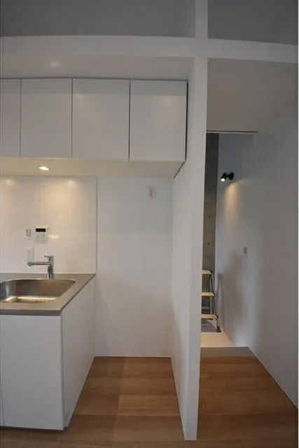 Square Court Waseda - Interior - ["Building", "Cabinetry", "House"]