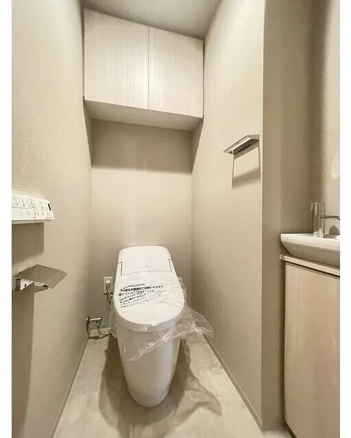 Wellis Urban Sumiyoshi East - Interior - ["Toilet seat", "Flooring", "Plumbing fixture"]