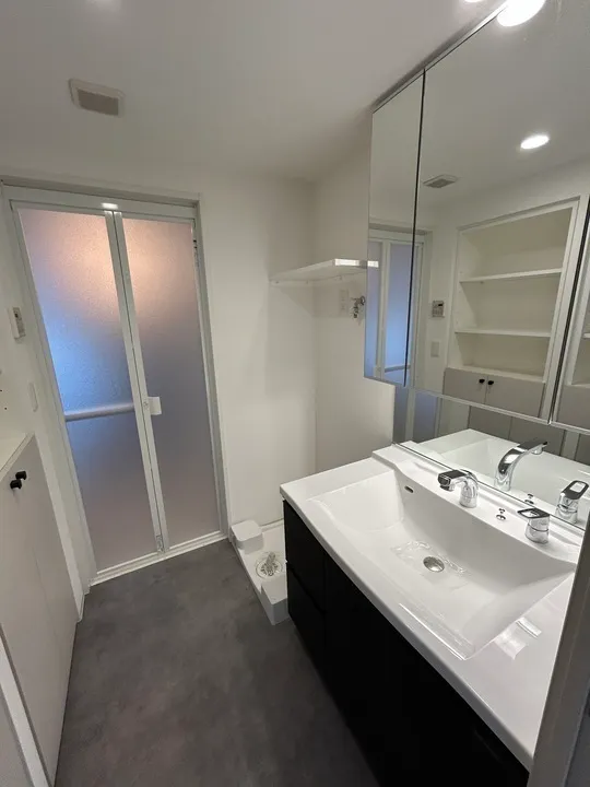 Bayside Park Osaka South Residence - Interior - ["Flooring", "Floor", "Interior design"]