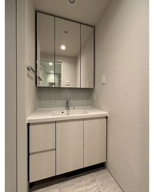 Season Flats Omorinishi - Interior - ["Flooring", "Floor", "Interior design"]
