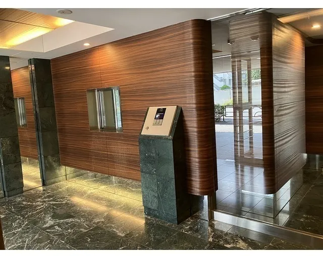 Due Nishiazabu II - Exterior - ["Wood", "Building", "Interior design"]