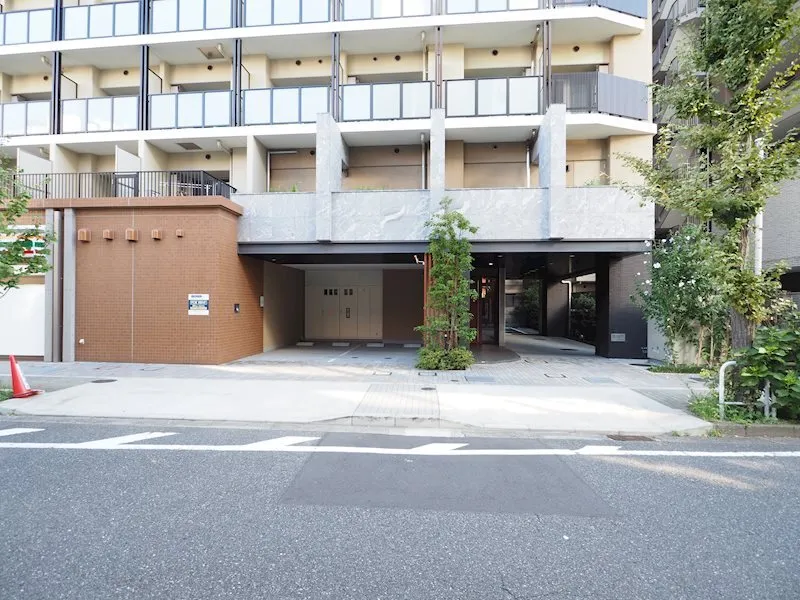 RESIDIA Monzen-Nakacho Place - Exterior - ["Building", "Plant", "Window"]