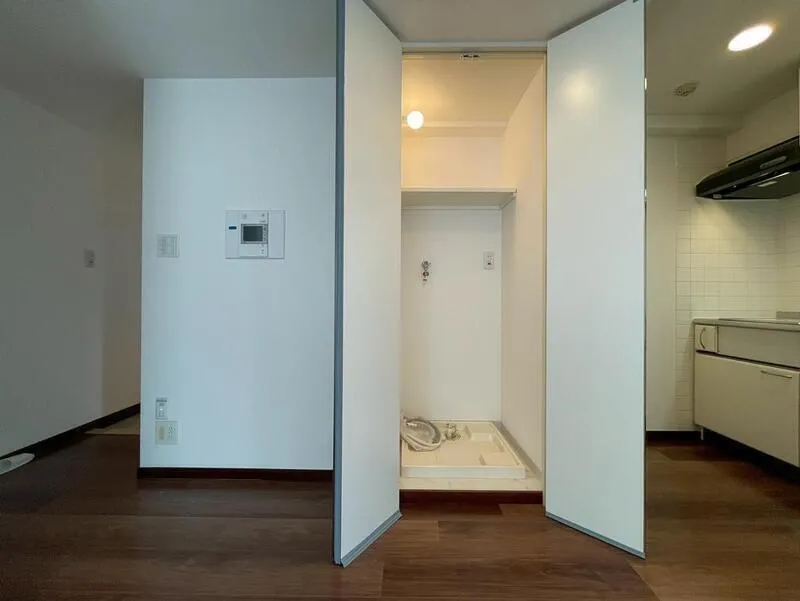 BluRock Ginza East - Interior - ["Flooring", "Floor", "Wall"]