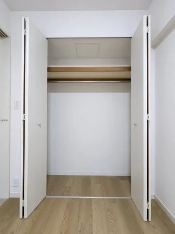Lucrez Hatsudai - Interior - ["Flooring", "Wood", "Floor"]