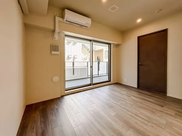 Royal Parks Ariake - Interior - ["Flooring", "Floor", "Wood flooring"]