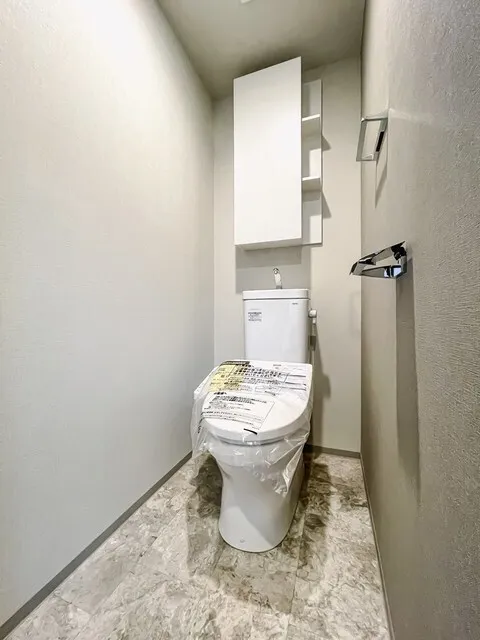Royal Parks Ariake - Interior - ["Flooring", "Floor", "Toilet seat"]