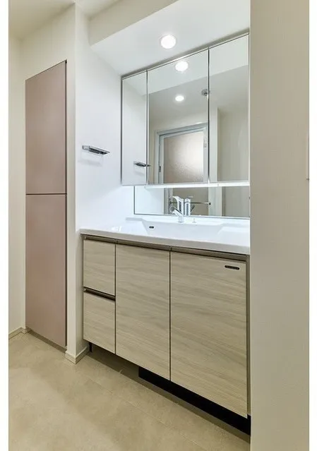 Comforia Liv Monzen-Nakacho East - Interior - ["Flooring", "Interior design", "Bathroom Sink"]