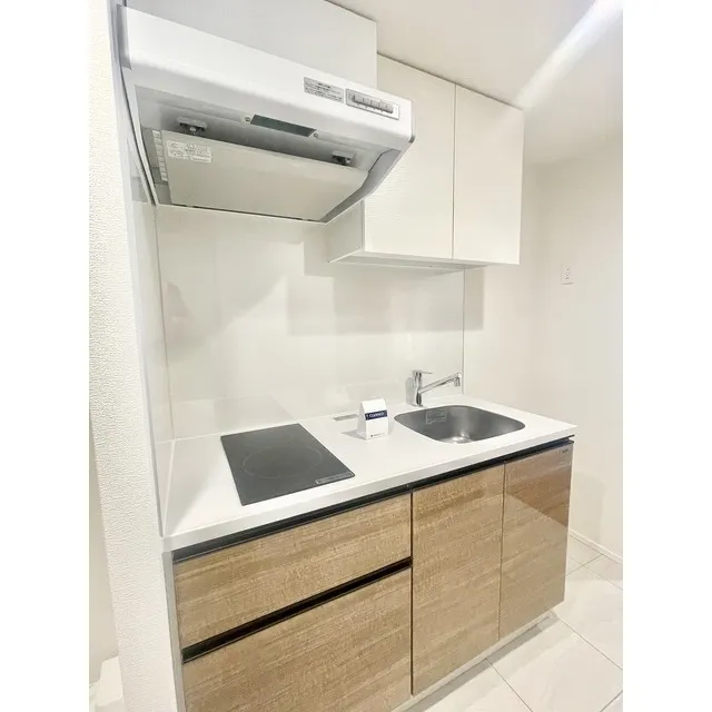 Casa Splendido Azabu Sendaizaka - Interior - ["Cabinetry", "Countertop", "Sink"]