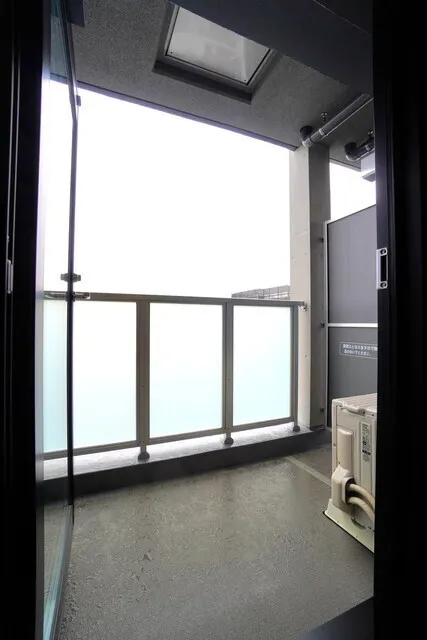 Roygent Komagome Rikugien - Interior - ["Floor", "Glass", "Apartment"]