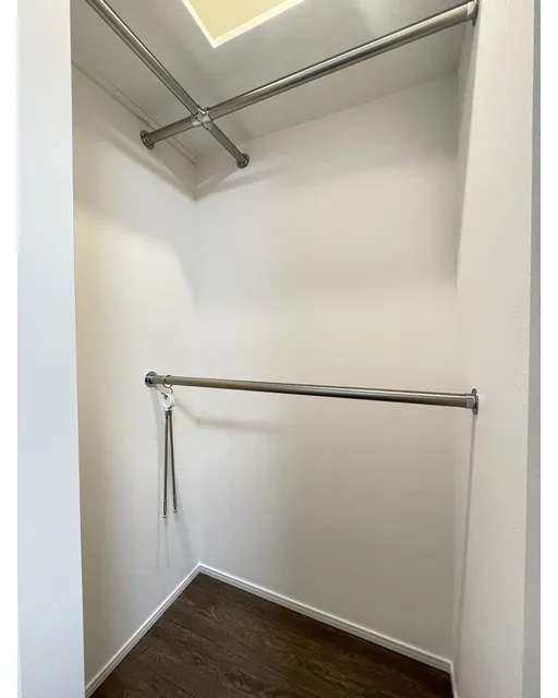 Comforia Nakakasai - Interior - ["Flooring", "Floor", "Ceiling"]