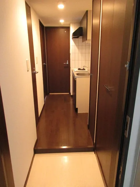 THE CUBE - Interior - ["Room", "Property", "Floor"]