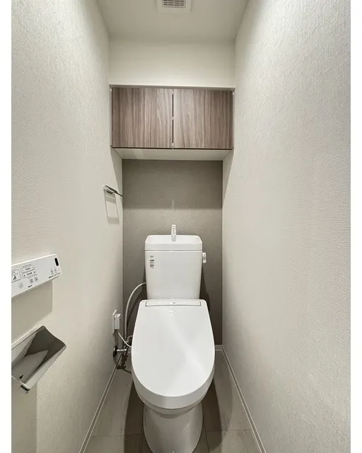 Comforia Liv Osaki - Interior - ["Toilet seat", "Flooring", "Plumbing fixture"]