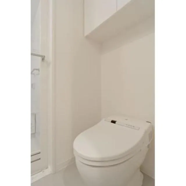 Park Axis Tameike-Sanno - Interior - ["Toilet seat", "Toilet", "Bathroom"]
