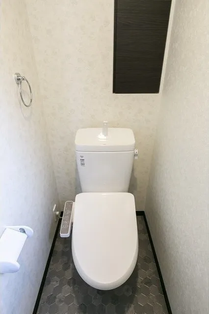 Shell Nakano Yayoicho - Interior - ["Plumbing fixture", "Toilet seat", "Toilet"]