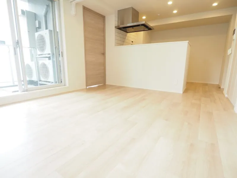 CREVIA RXE Nippori - Interior - ["Wood", "Hall", "Fixture"]