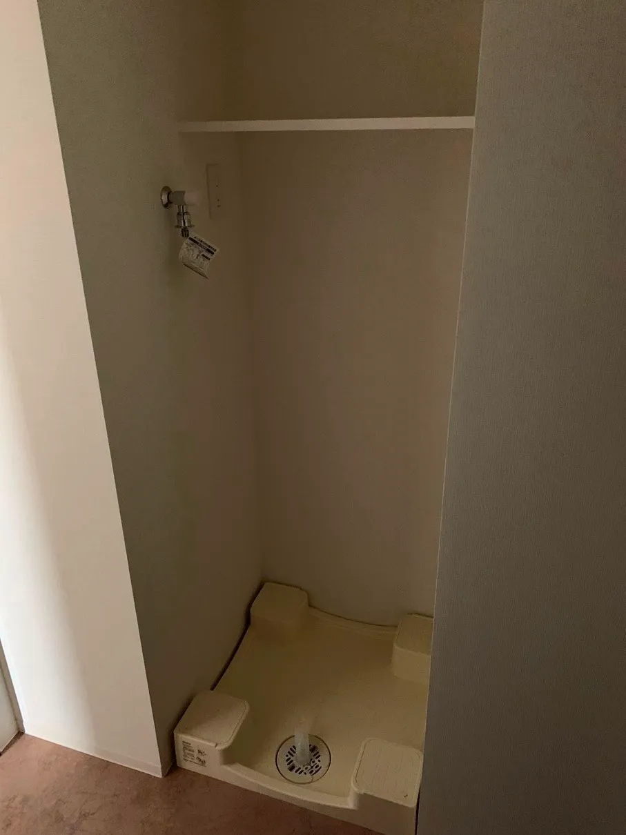 Reterrace Oshima - Interior - ["Flooring", "Floor", "Bathroom"]