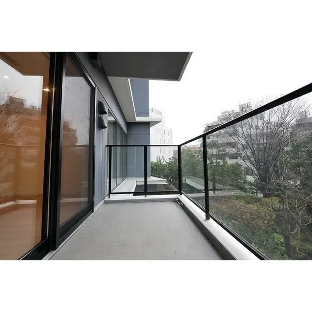 Comforia Shinjuku East Side Tower - Interior - ["Rectangle", "Building", "Sky"]