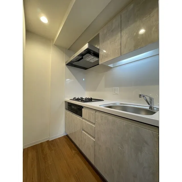 Well Square Ism Komagome - Interior - ["Tap", "Cabinetry", "Kitchen sink"]